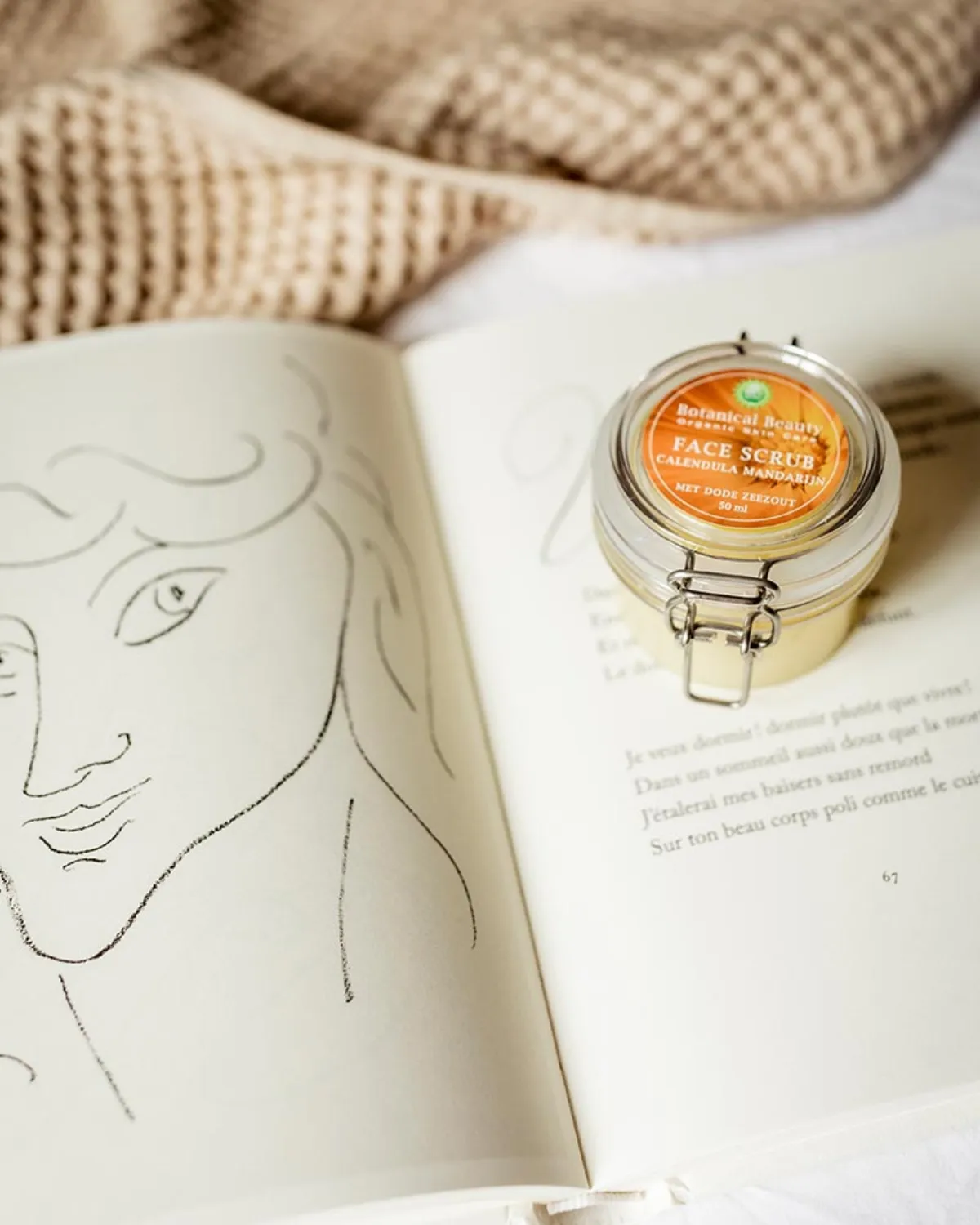 Face Scrub Calendula Mandarijn sfeerbeeld 1