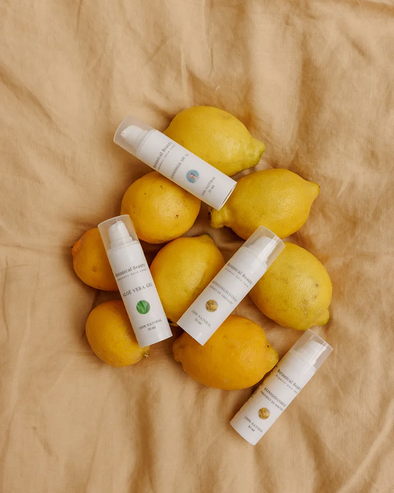 Toilettasje met Reinigingsmelk en -lotion ambiance image 6