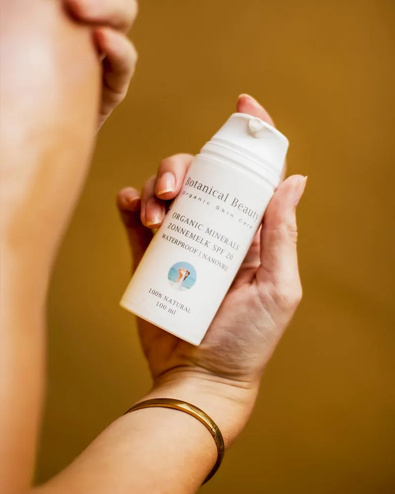 Toilettasje met Zonnemelk en Aloë Vera ambiance image 6